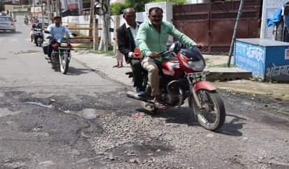 तेज धूप के चलते लोगों को काफी दिक्कतों का सामना करना पड़ा।