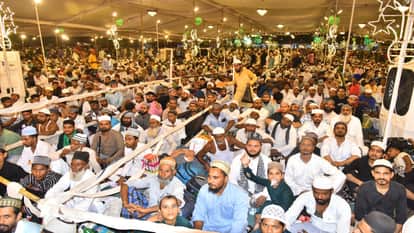 उर्स ए रजवी में उमड़े जायरीन
