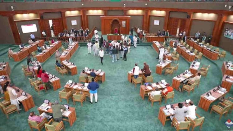 Uttarakhand Monsoon Session: पहाड़ के सपनों की ग्रीष्मकालीन राजधानी, 11 साल, 10 सत्र, अवधि केवल 35 दिन