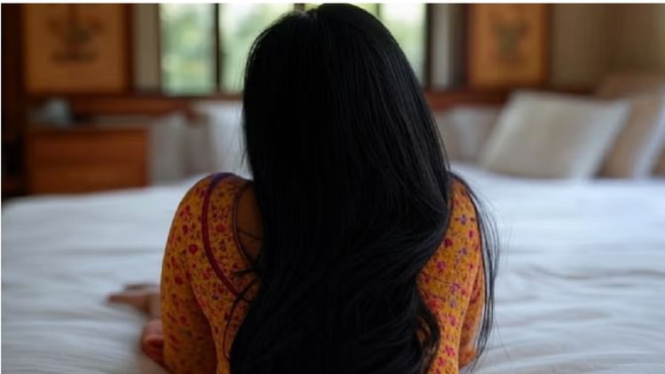 हैवानियत: दूसरी पत्नी के प्राइवेट पार्ट में डंडा डाला; घोंटा गला, पहली वाइफ ने दिया दरिंदे पति का साथ