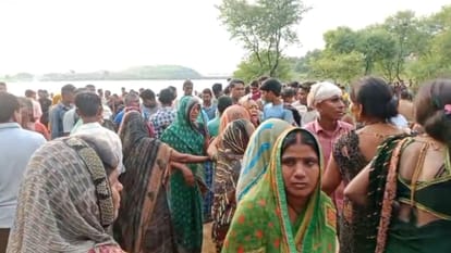 youth beaten and thrown into dam villagers angry with his death created ruckus in mirzapur