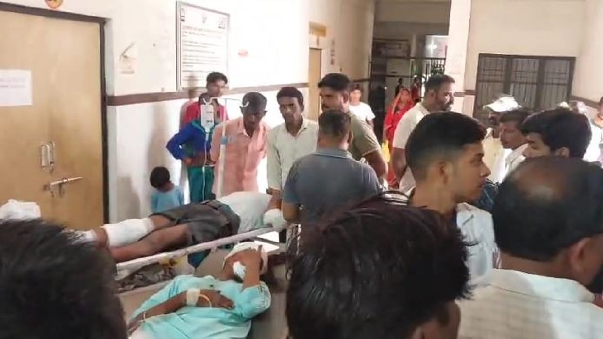 over speed car ran over four people including two girl students on Bisalpur-Pilibhit road