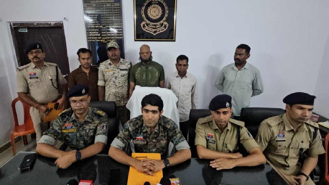 Police arrested accused who were plotting to kill their cousin in land dispute