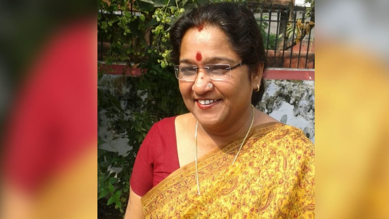 Dr. Neerja Madhav received Rajbhasha Gaurav Samman
