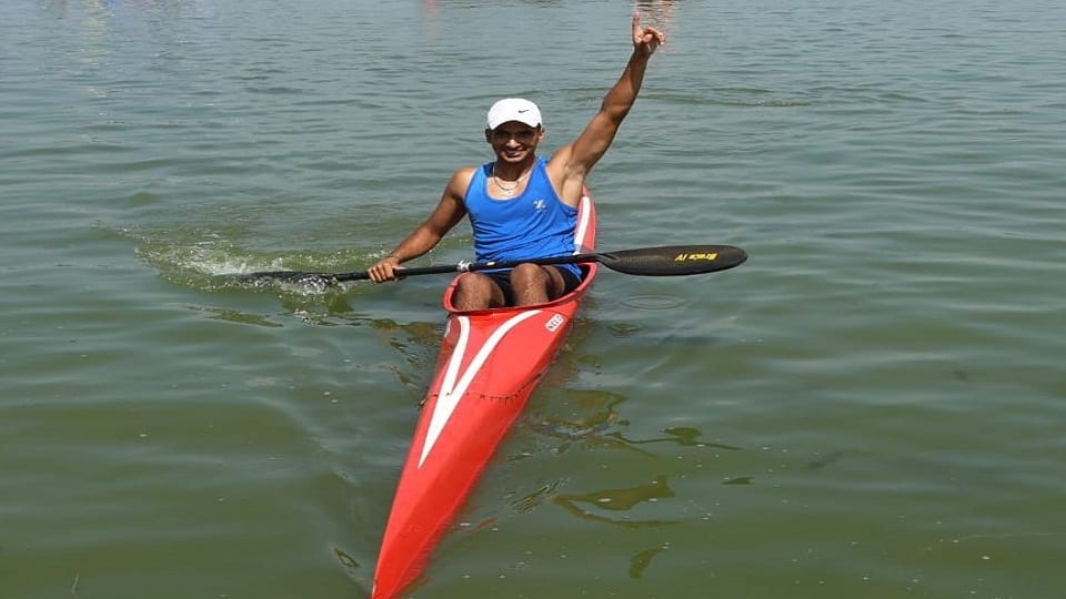 Colourful start of water sports festival, Jammu and Kashmir won gold on the first day