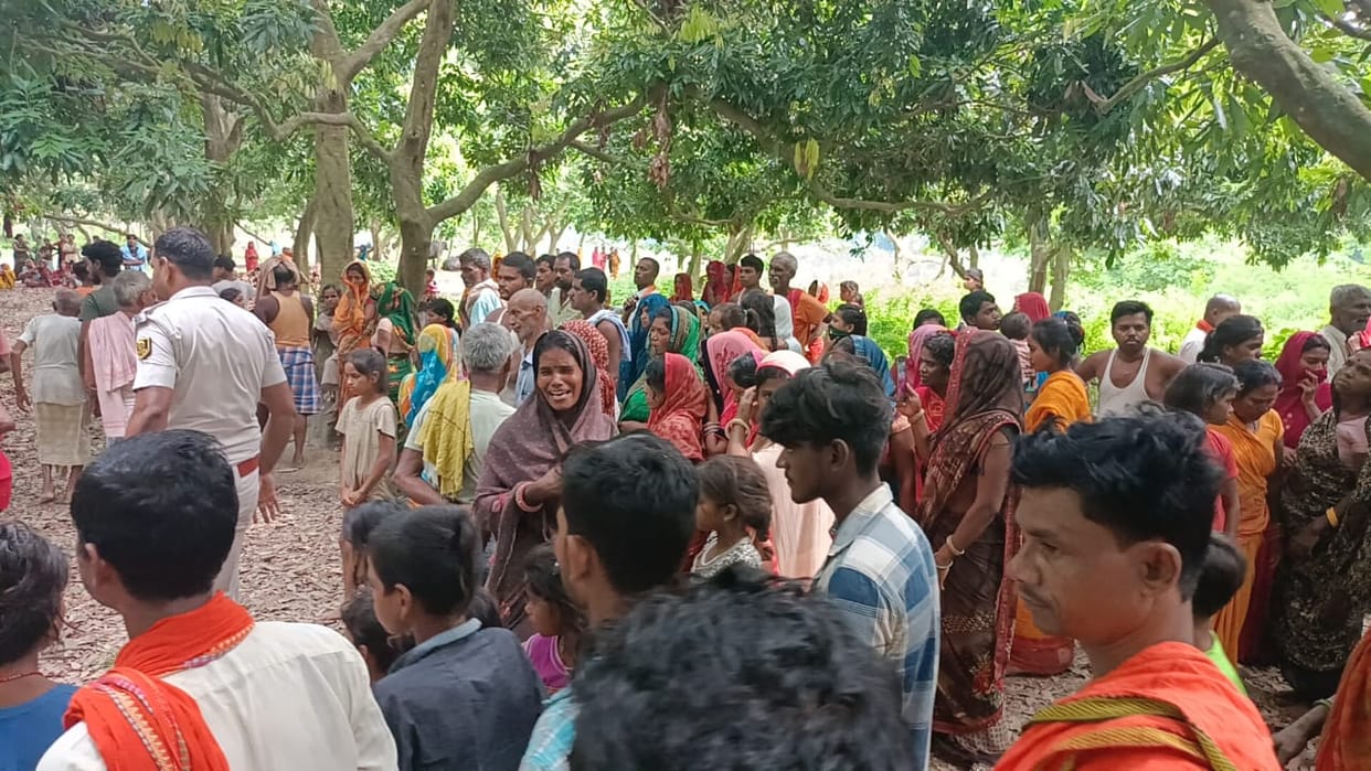 Bihar Crime News  body of a young man who had gone to defecate was found in garden near his house,relatives ac