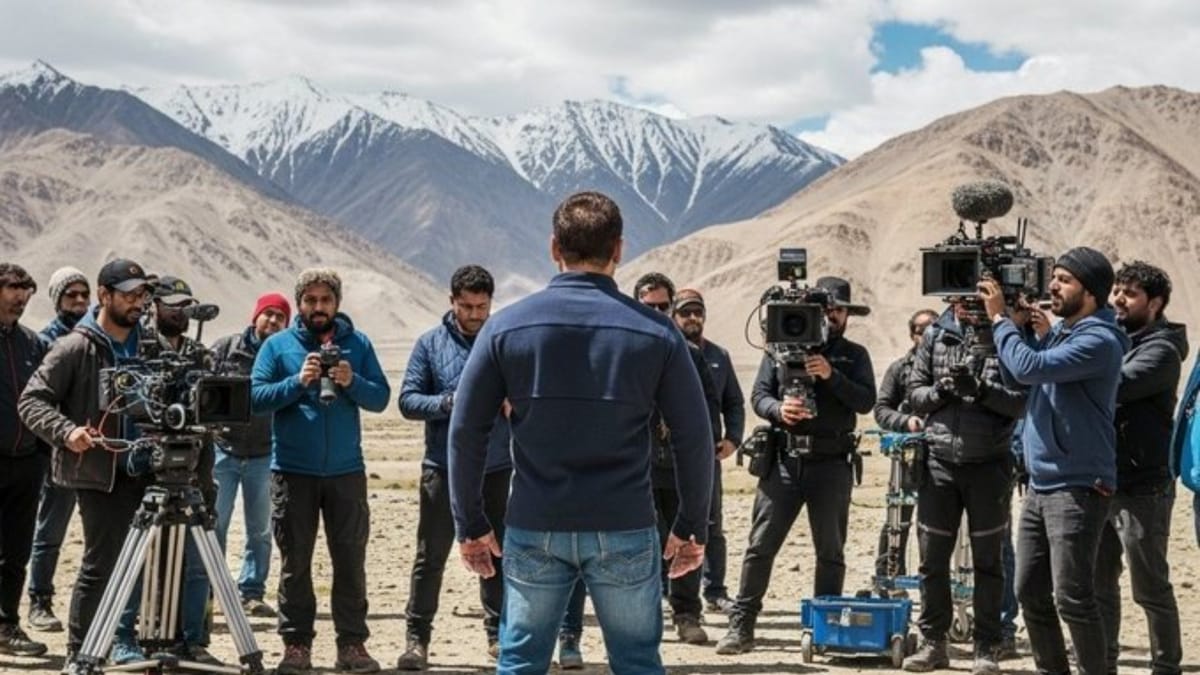 Battle Of Galwan Shooting Begins Salman Khan In Ladakh Bts Pic Goes Viral - Amar Ujala Hindi News Live - Salman Khan:सलमान खान ने लद्दाख में शुरू की 'बैटल ऑफ गलवान' की