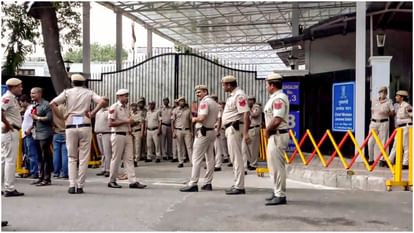 CM Rekha Gupta Attack: Delhi police detain accused's friend, tracks 10 others Know all about it