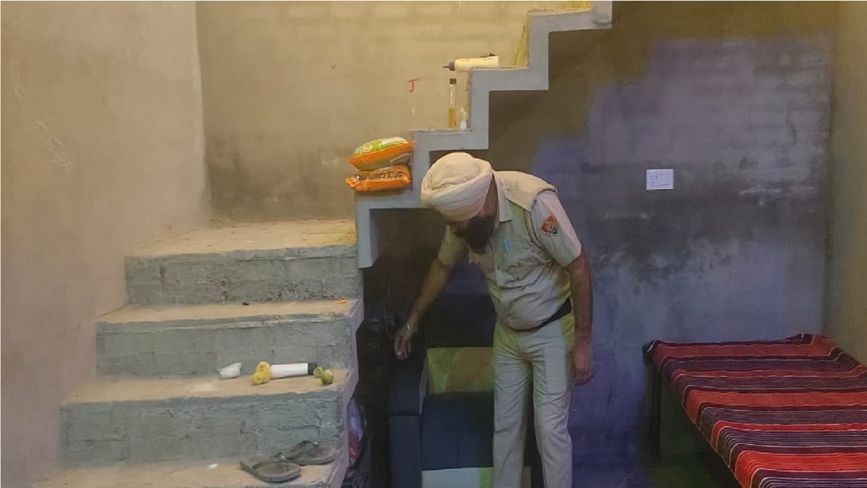 Property worth Rs 1.40 crore of five drug smugglers including a woman involved in Fatehabad drug trade seized
