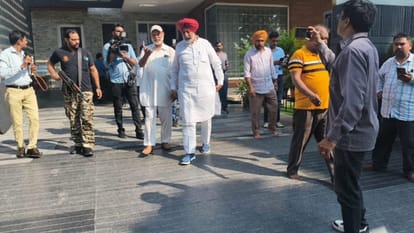 CM Bhagwant Mann became emotional on demise of Punjabi actor Jaswinder Bhalla