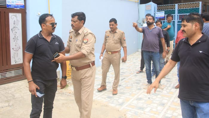 Varanasi Colonizer murder in his own colony miscreants fired three bullets from one meter away