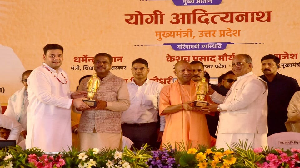 Politics of 2027 decided on Hindu Gaurav Diwas