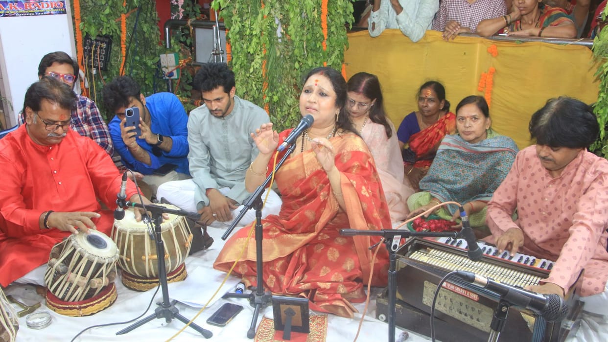 Maa Kushmanda Shringar flute players together played mountain tunes listeners became fans of flute and singing