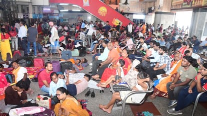 Indian Railways train seats full Two months before Dussehra-Diwali Chhath flight fares doubled