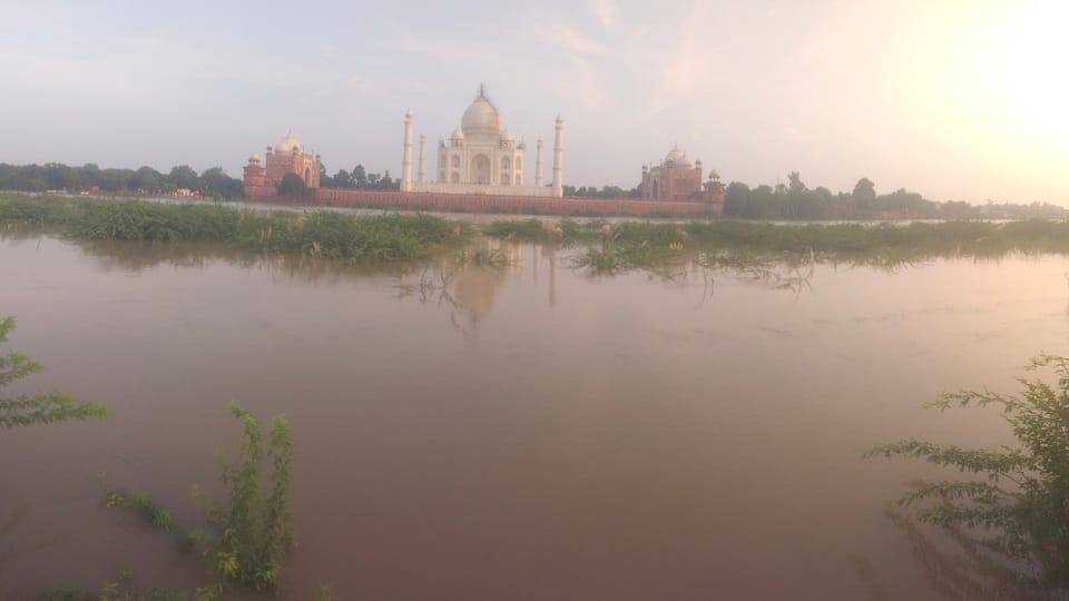 Vikral Yamuna Beyond The Danger Mark water reached the Taj Mahal Parvati Ghat submerged high alert
