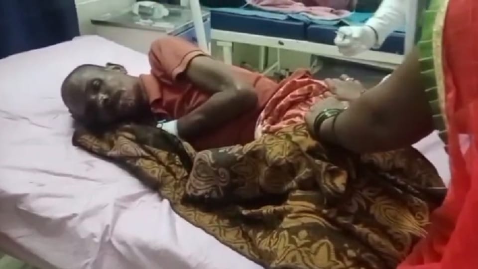 अस्पताल में भर्ती घायल