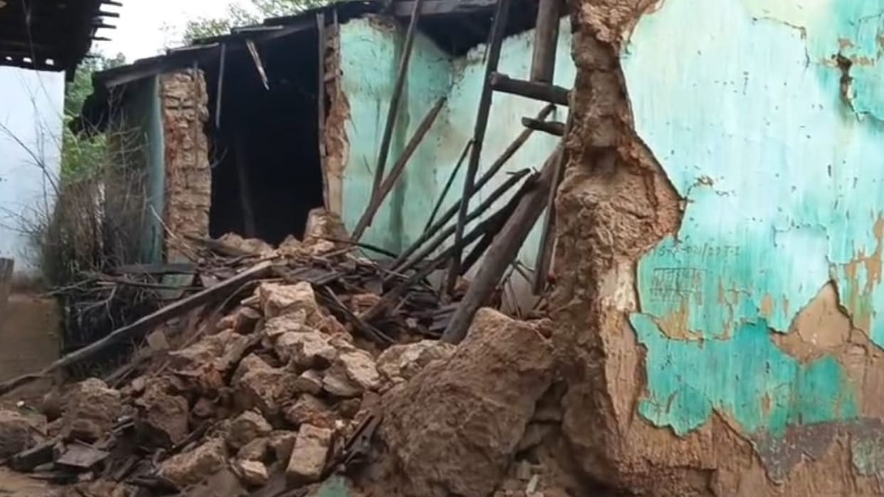 Rain wreaks havoc in Jharkhand Saraikela-Kharsawan: Two mud houses collapsed in two days