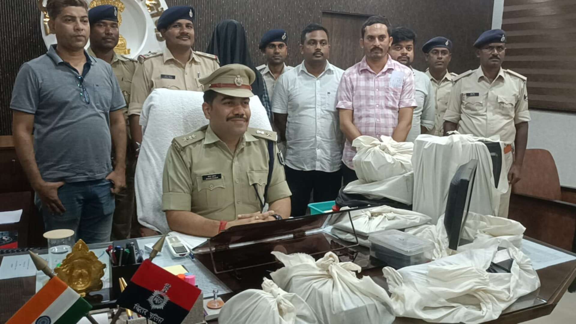 पुलिस की गिरफ्त में मुख्य आरोपी
