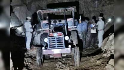 Dausa News: Illegal mining was being done at night, Forest Department team seized tractor-trolley
