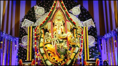 Ganeshotsav 2025 Famous Ganpati Pandals To Visit  In Maharashtra