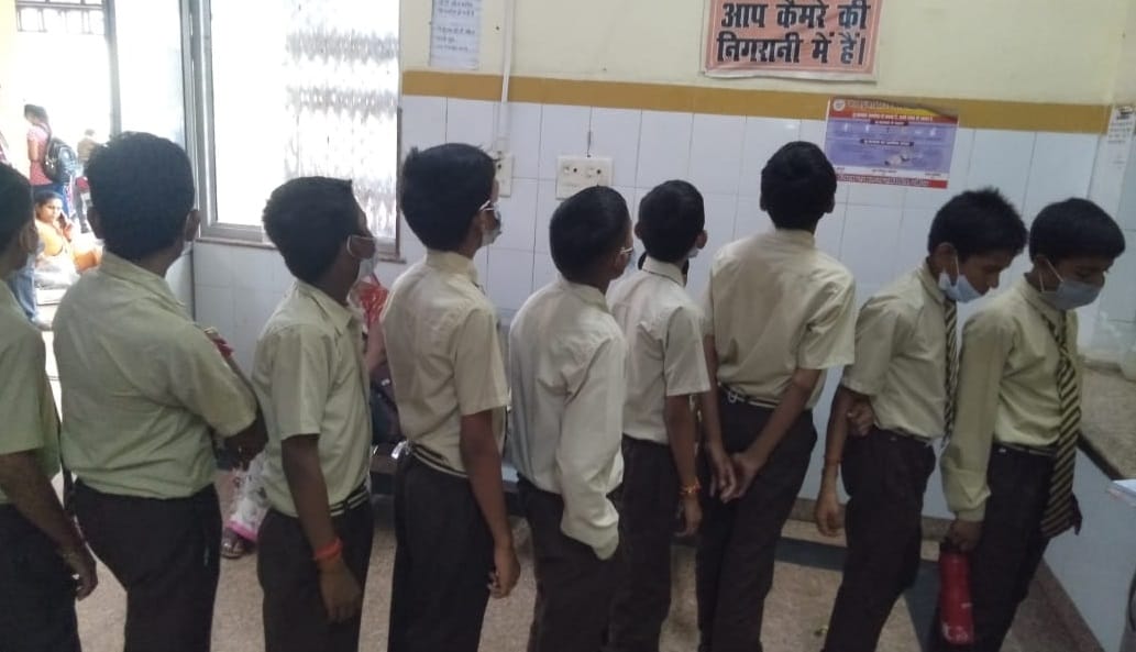 Banda 40 children of Atal Residential School fell ill admitted to hospital Doctor said it is a viral infection