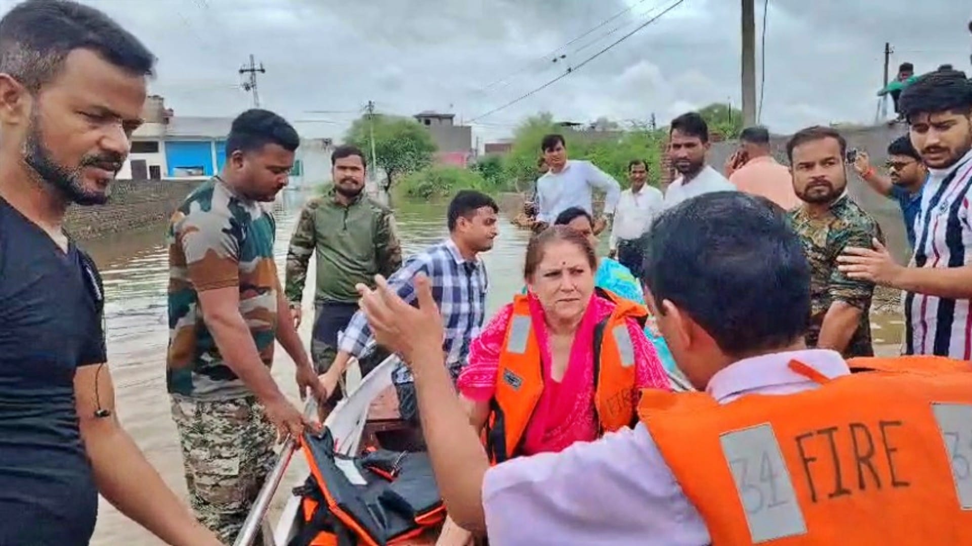 Kota Weather: Life in Hadauti troubled by torrential rains Ladpura MLA reached by boat to take stock of people
