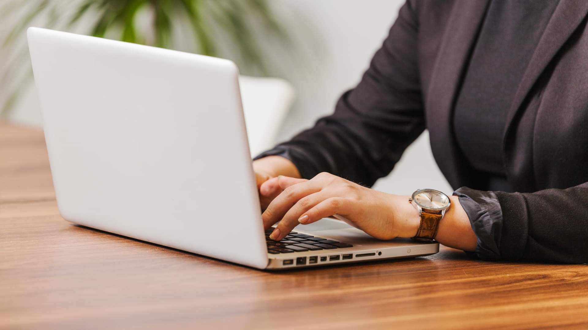 old laptop selling tips data backup storage recycle details