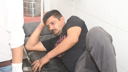 Gang sold a girl from Madhya Pradesh in Brass Colony Avnish Yadav opened a cowshed six years ago