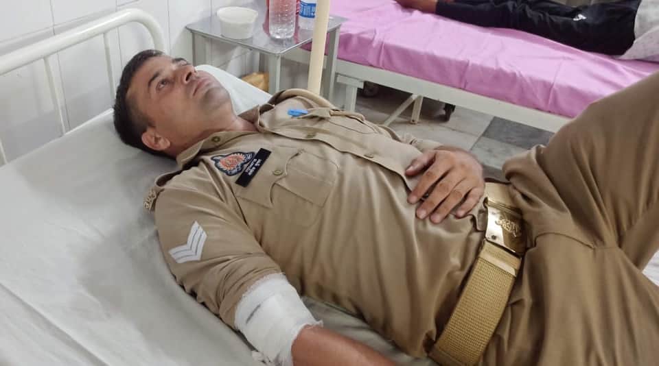 Pinky diary will expose many faces more than 200 mobile numbers and names racket in guise of cowshed Moradabad