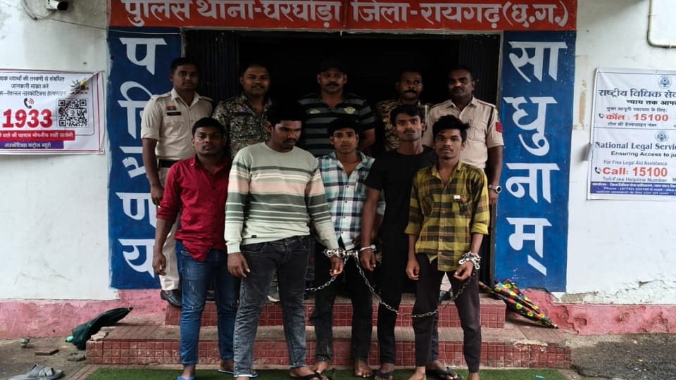 Five accused of stealing copper wire from railway line arrested three cases solved in Raigarh
