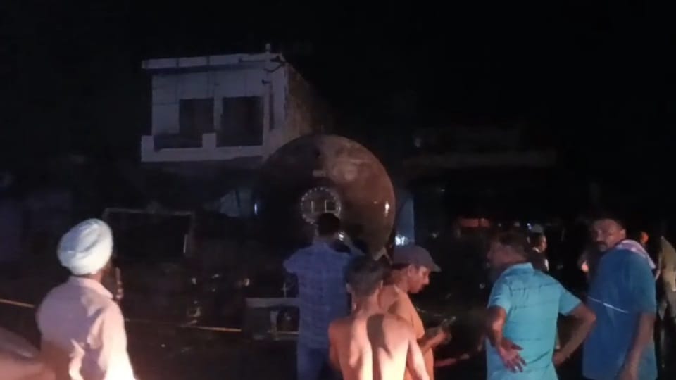 Accident in Hoshiarpur Mandiyalan reverberated with blast late night