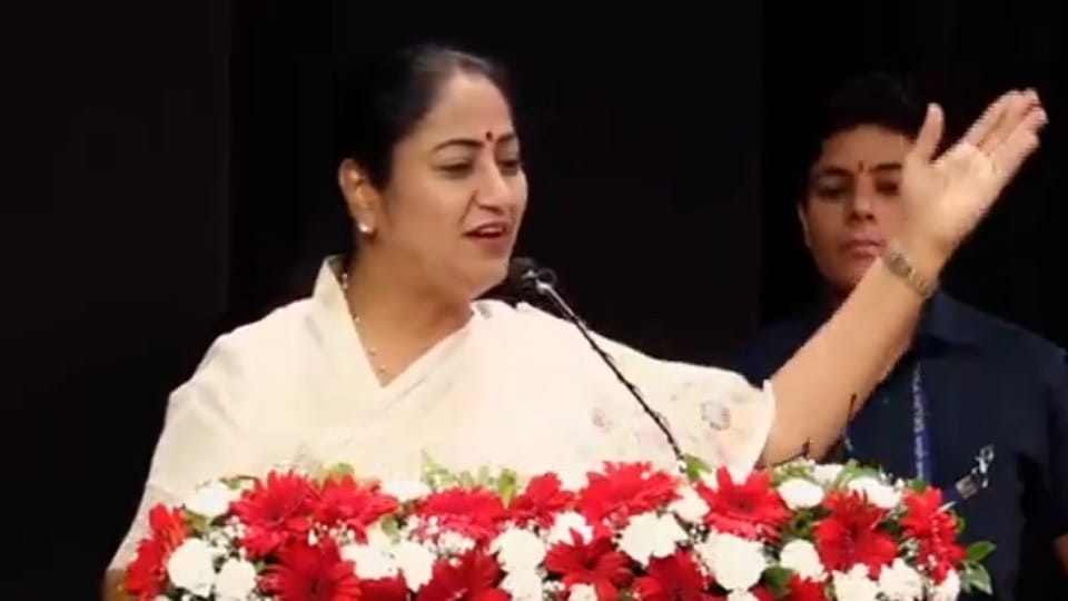 CM Rekha Gupta commented on the attack on herself at the annual day function of Shri Ram College of Commerce