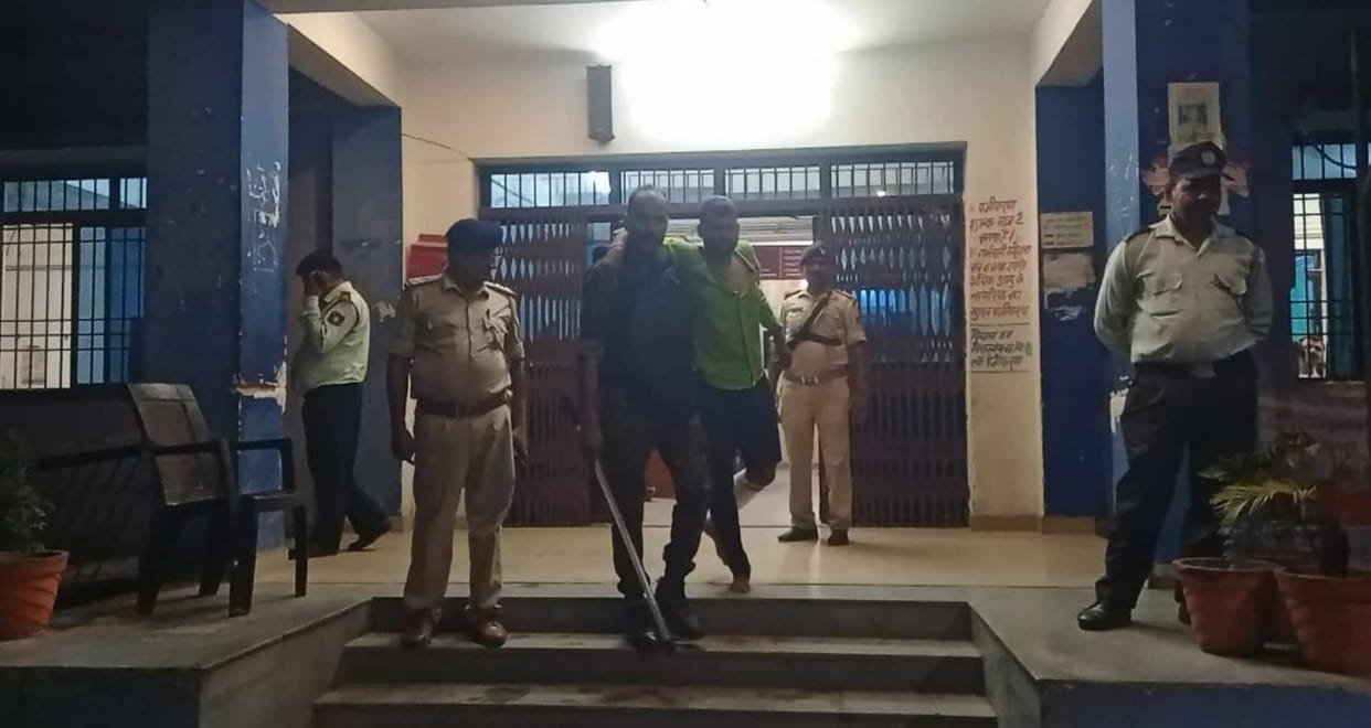 Encounter in Sasaram, two criminals killed, seven arrested, kidnapped teacher recovered safely