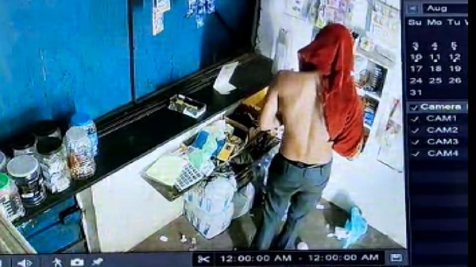 Cash and goods stolen from a shop in Korba, incident captured on CCTV