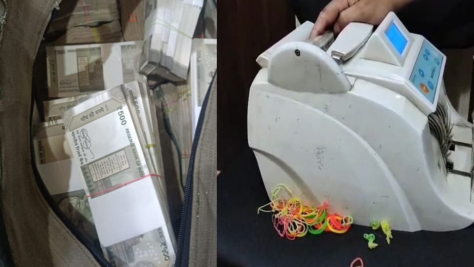 agra fake medicine raid medicine dealer gave bribe of Rs one crore up stf and drug inspector