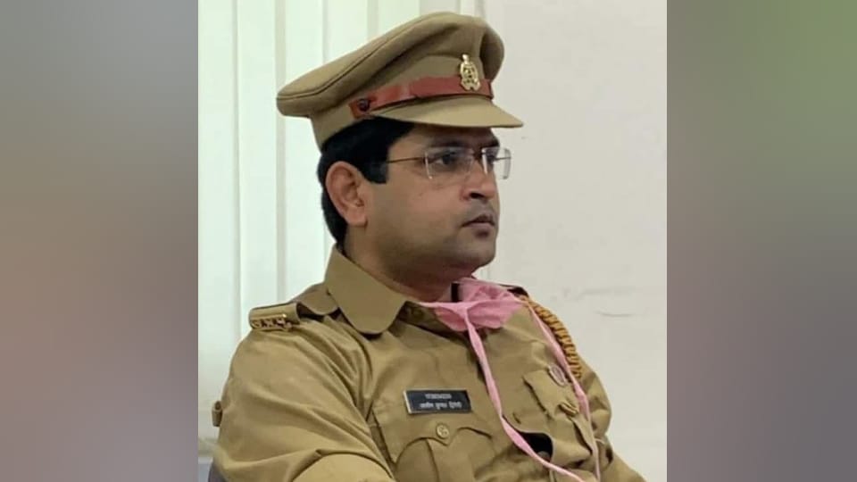 Akhilesh Dubey Kanpur SIT notice to three COs, one inspector and two KDA employees for colluding with Akhilesh