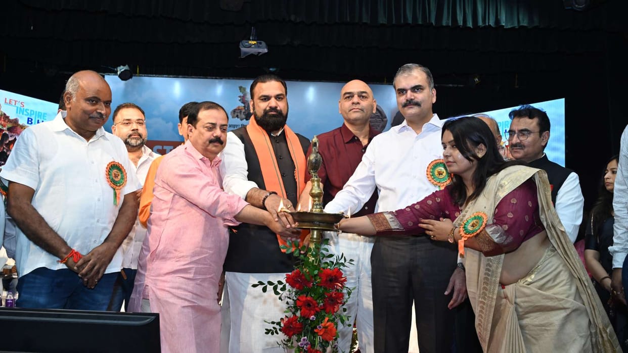 Bihar News : Four thousand startups gathered Bihar Startup Summit 2025 IPS Vikas Vaibhav patna bihar