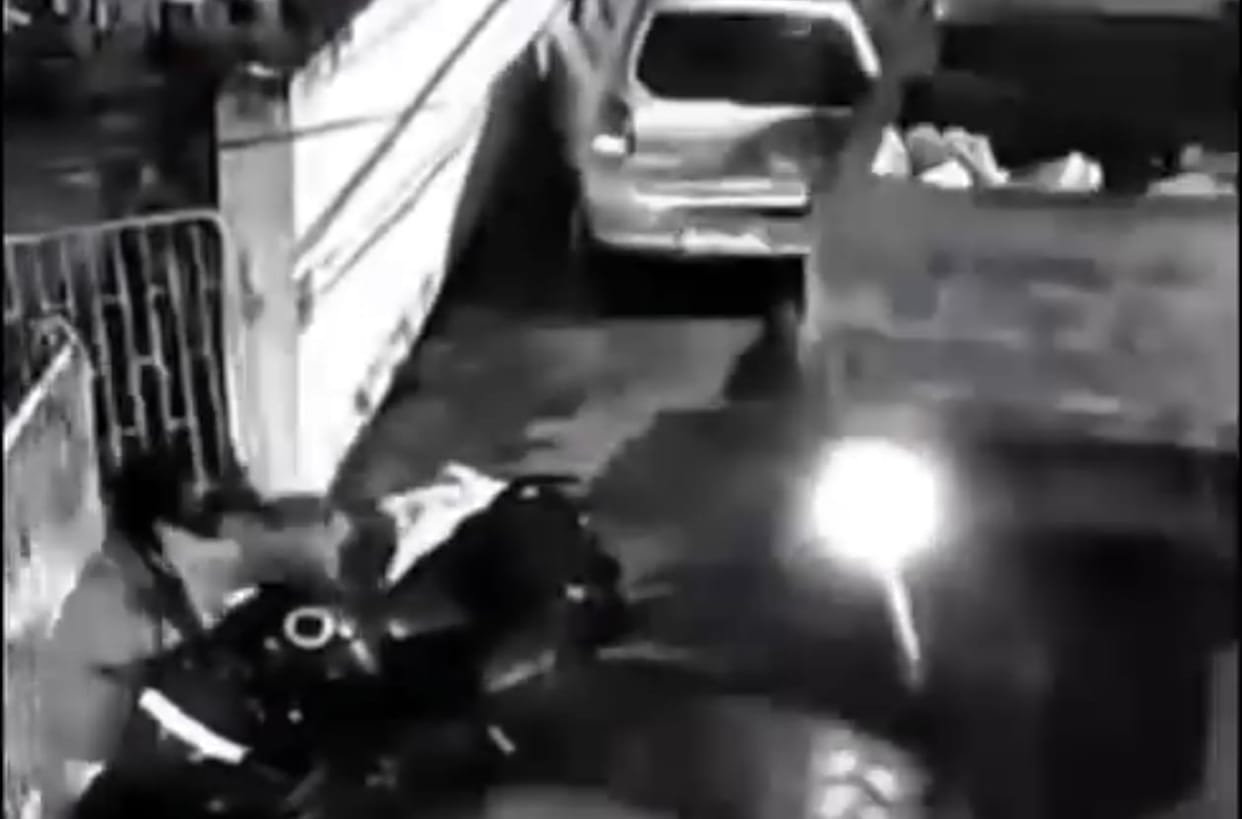 Indore: Municipal corporation's garbage vehicle hit mother and daughters, also hit a car