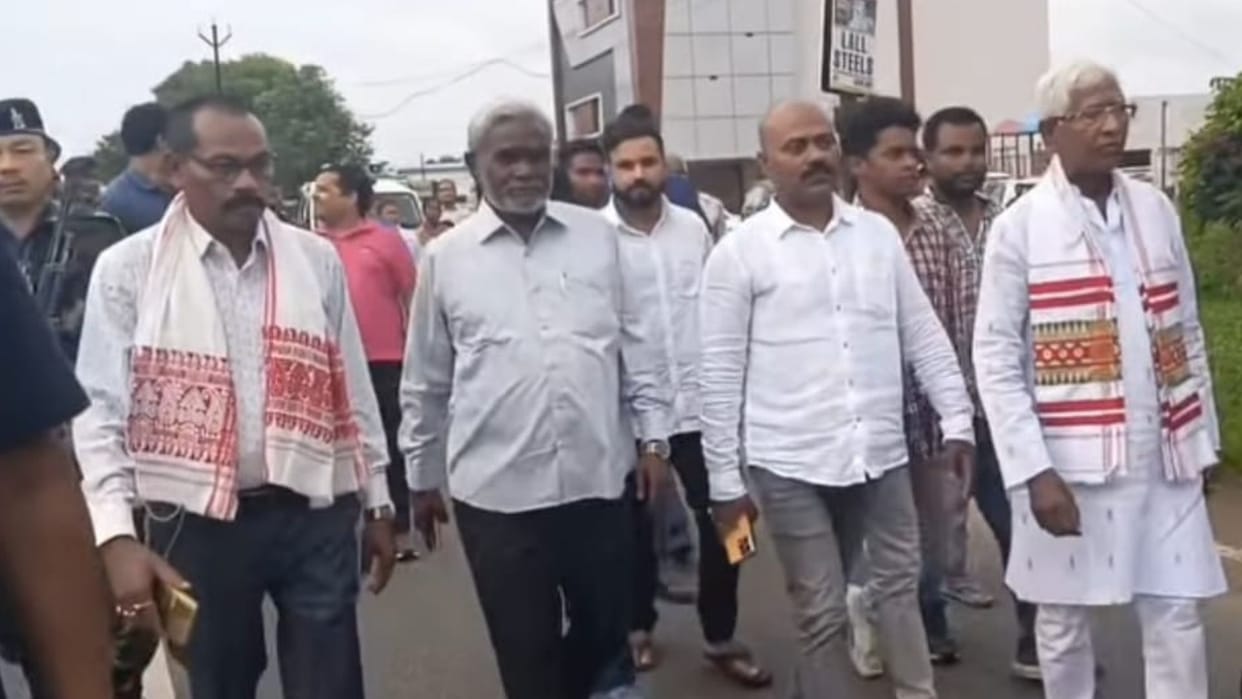 Former CM Champai Soren will conduct Hal Chalao-rupa rupo programme on the disputed land of Nagdi today