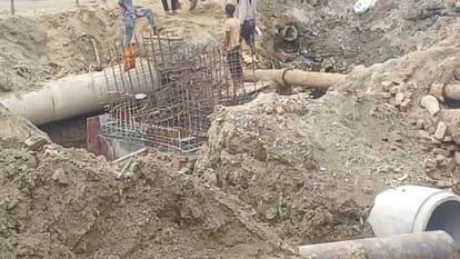 Kanpur: Municipal Corporation is making RCC chambers for the first time in Brahma nagar