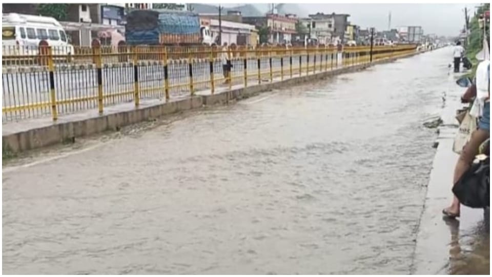 Heavy Rainfall Wreaks Havoc in Dausa Roads Collapsed, Villages Submerged