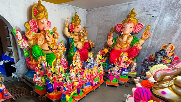 Ganesh Chaturthi: ऑपरेशन सिंदूर और एक पेड़ मां के नाम पहल से सजेंगे पंडाल, अंतरिक्ष में घूमते दिखेंगे बप्पा