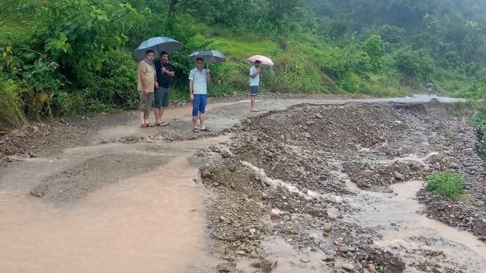 Heavy Rain In Jammu And Kashmir, Cloudburst And Landslide Warning In Jammu And Kashmir In Next 72 Hours - Amar Ujala Hindi News Live - जम्मू-कश्मीर:भारी बारिश... कठुआ में नेशनल हाइवे पर