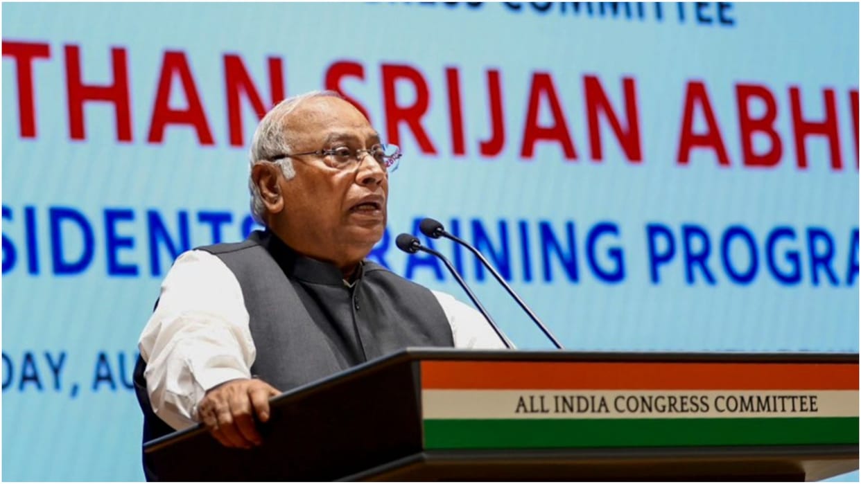 Mallikarjun Kharge attacked the central govt, said - after vote chori, BJP is engaged in satta chori