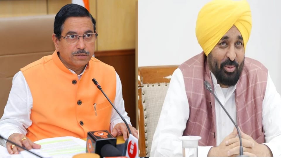 Union Minister Prahlad Joshi respond to Bhagwant Mann allegations regarding cutting ration cards in Punjab