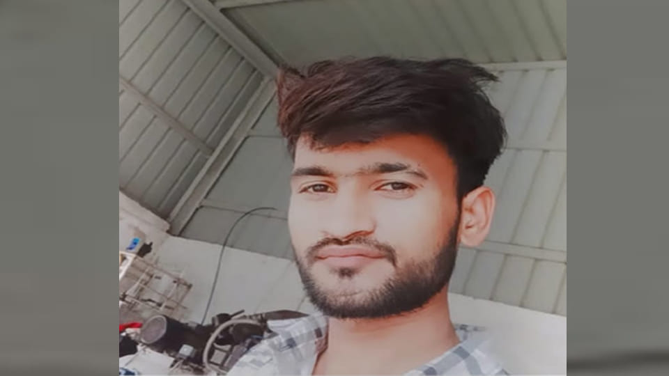Kanpur: Blood-soaked body of IIT sweeper found on neighbor's roof
