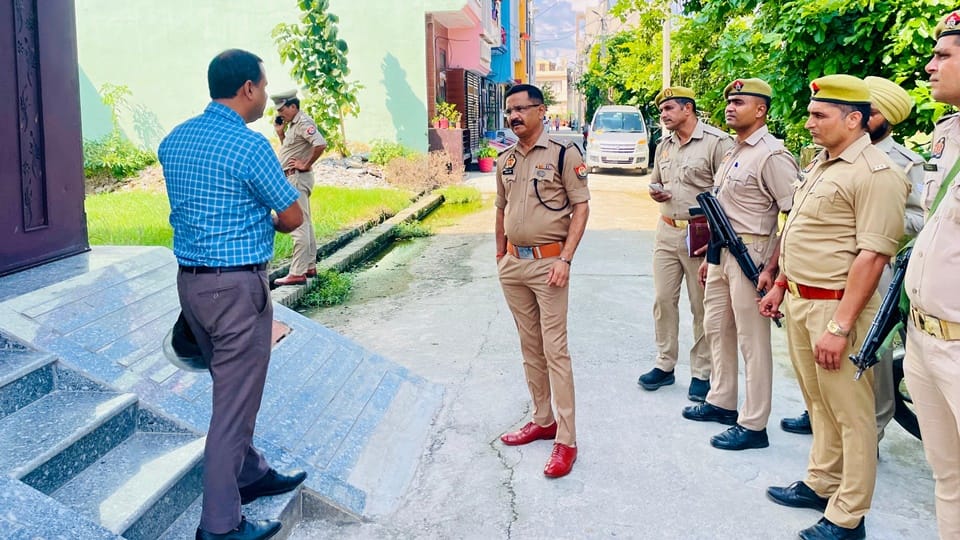UP: Apart from selling fruits, he also looked for beautiful customers, racket kingpin Pinky is being searched