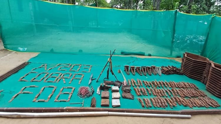 सुकमा: सुरक्षाबलों को मिली सफलता, नक्सलियों के छुपाये हुए भारी मात्रा में हथियार और गोले-बारूद बरामद