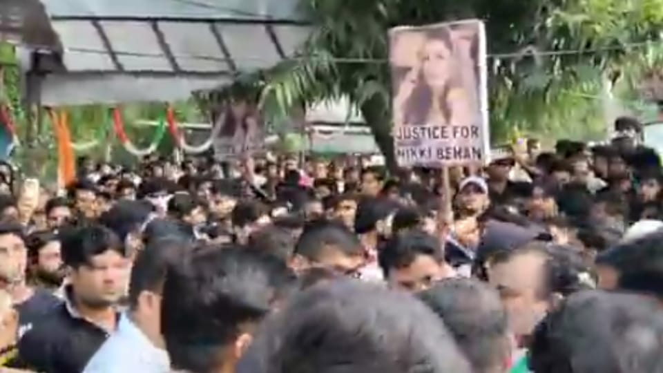Nikki Murder Case both sisters sent to their in-laws house After Vipin and his father apologized in Panchayat
