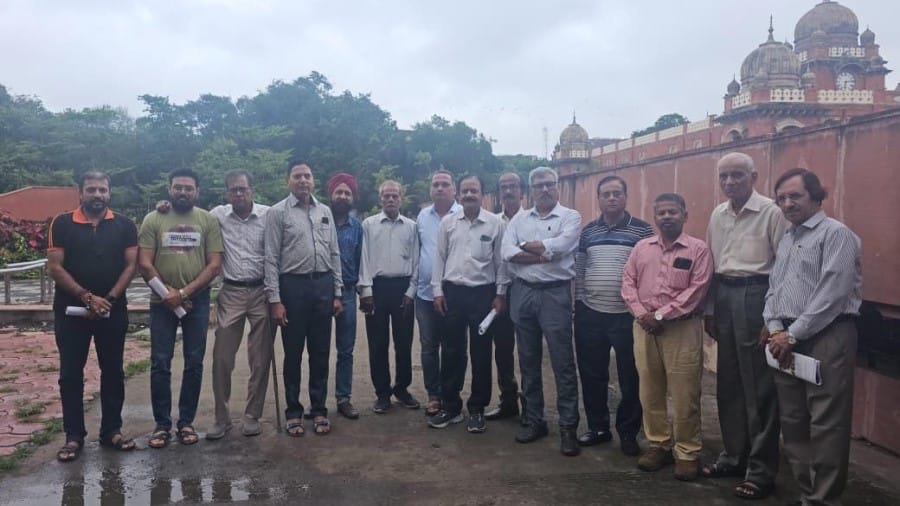 indore news hukmchand mill illegal tree cutting environmentalists protest press conference